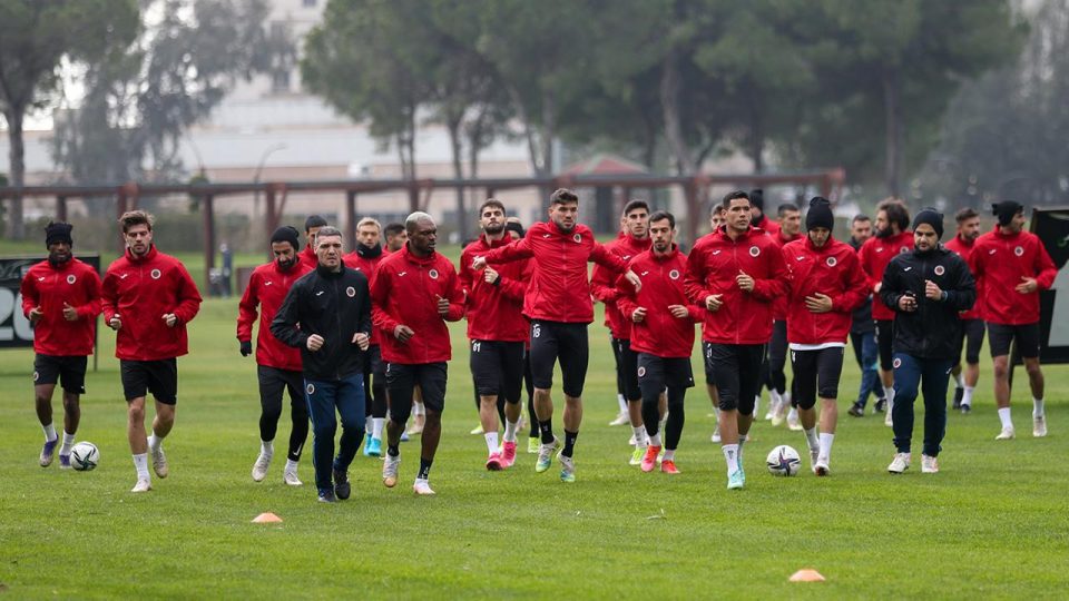 Gençlerbirliği’nde “100. yıl takviyeleri” transfer yasağına takıldı