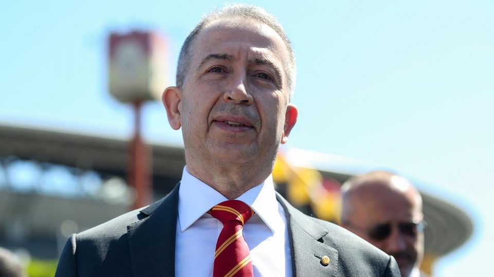Metin Öztürk: Sahada, masada, parada sıfırız